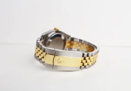  imageye___-_rolex-datejust-36-yellow-goldsteel-olive-green-roman-diamond-vi-dial-fluted-bezel-jubilee-bracelet-126233-632736_1024x10242x Datejust Green Jubilee Replica